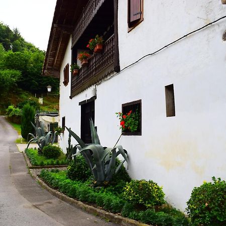 Peritxenea Landa Apartamentuak Lesaka Exterior photo